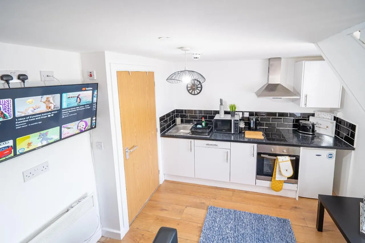 Bv Kirkstall Central 1 Bedroom Apt Free Private Parking Leeds  United Kingdom